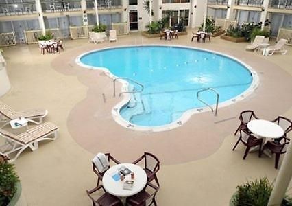 Clarion Hotel & Conference Center Нортгемптон Экстерьер фото